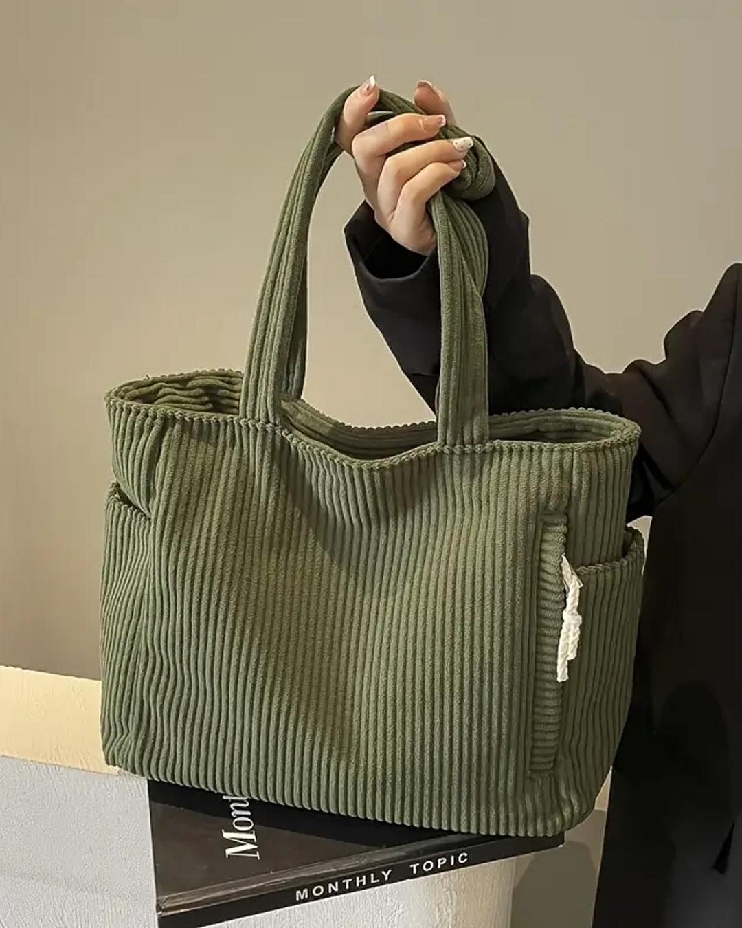 Mina™ – Gerippte Tragetasche mit Kordel-Detail