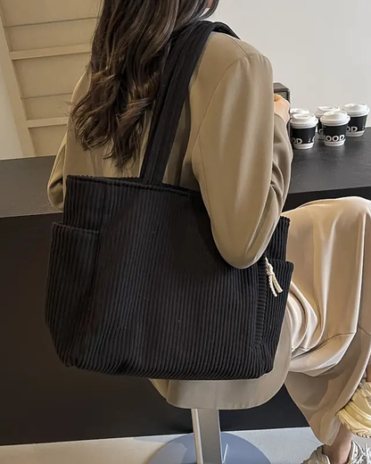 Mina™ – Gerippte Tragetasche mit Kordel-Detail