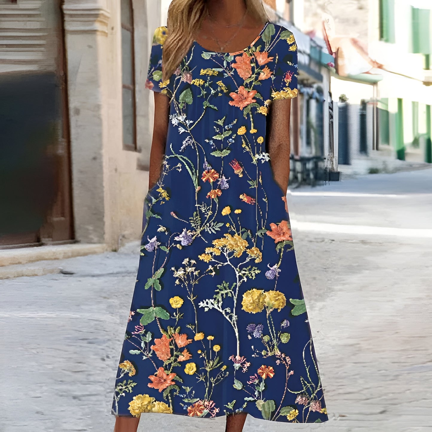 Anouk™ – Blumengewand mit Schutz am Bauch