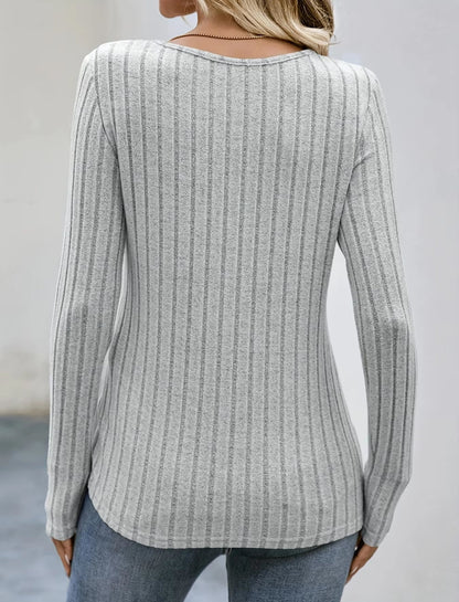 Laura™ – Geripptes Top mit Knopfdetails