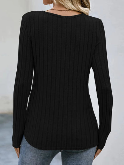 Laura™ – Geripptes Top mit Knopfdetails